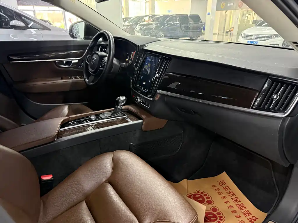 Volvo S90 — миниатюра 4
