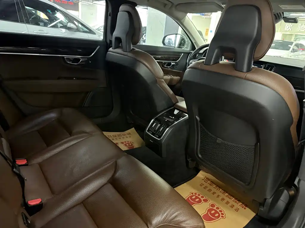 Volvo S90 — миниатюра 5