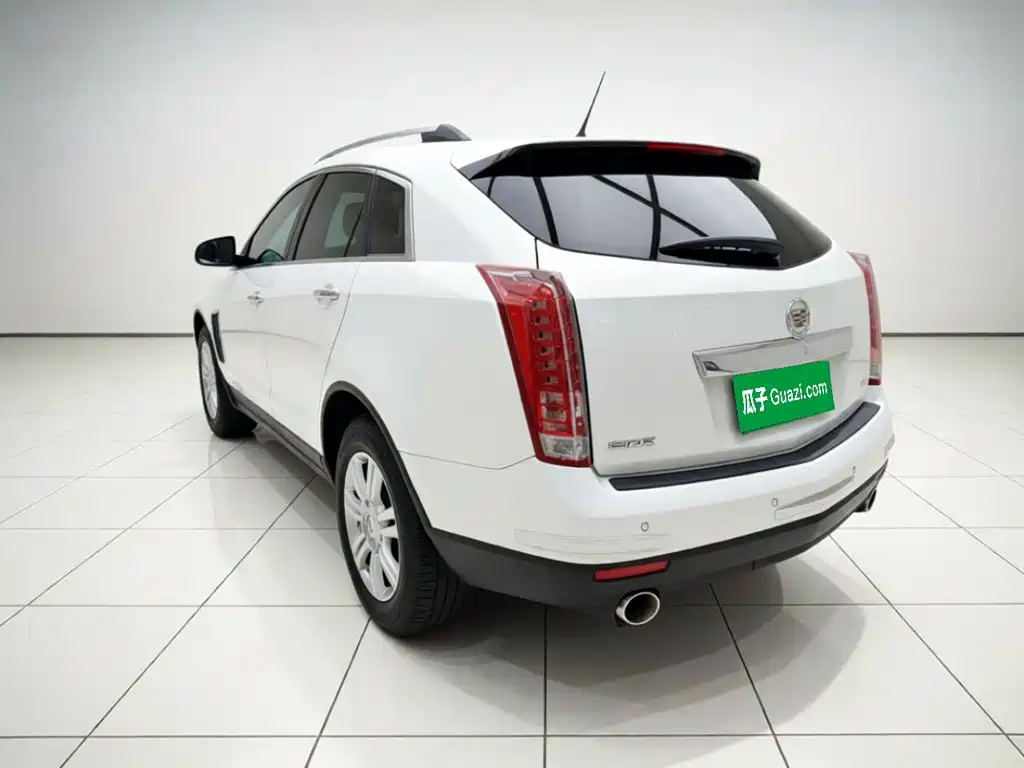 Cadillac SRX — миниатюра 4