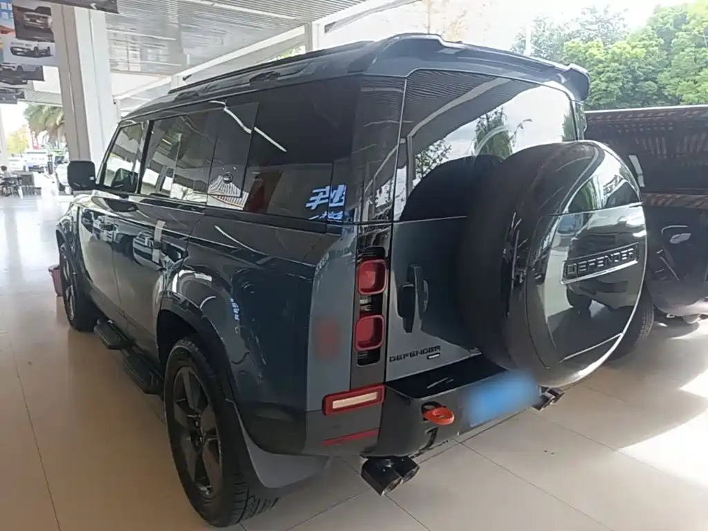 Land Rover Defender — миниатюра 5
