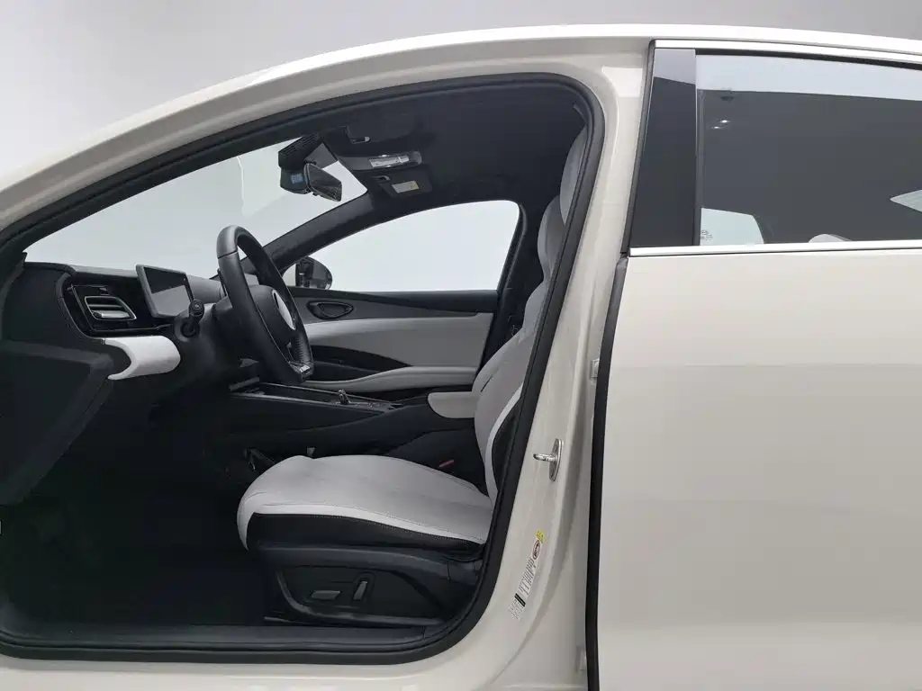 BYD Seal 06 — миниатюра 10