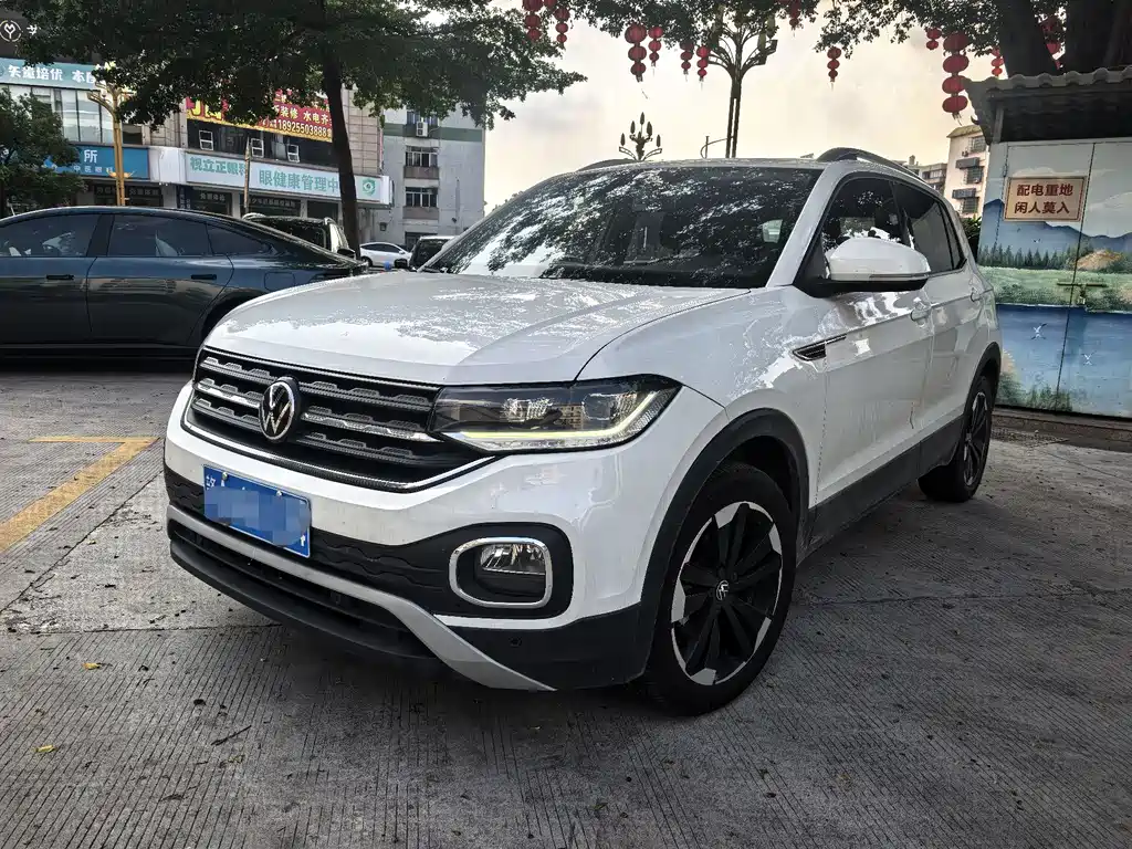 Купить Volkswagen Tacqua