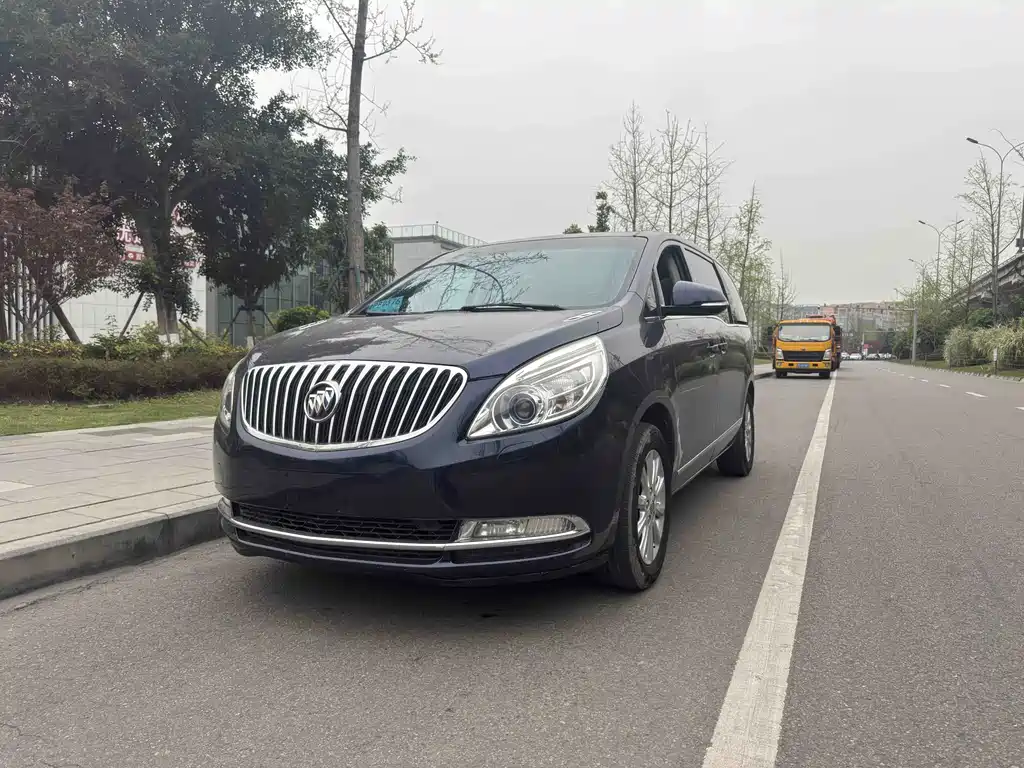 Buick GL8 2013
