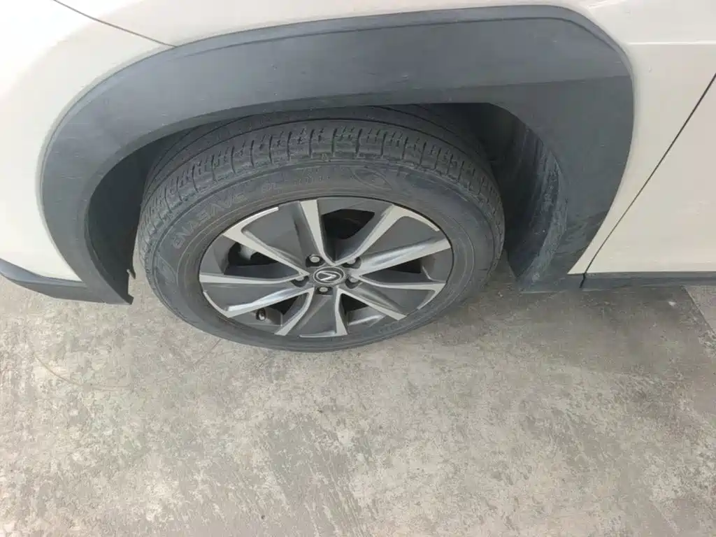 Lexus UX New Energy — миниатюра 23