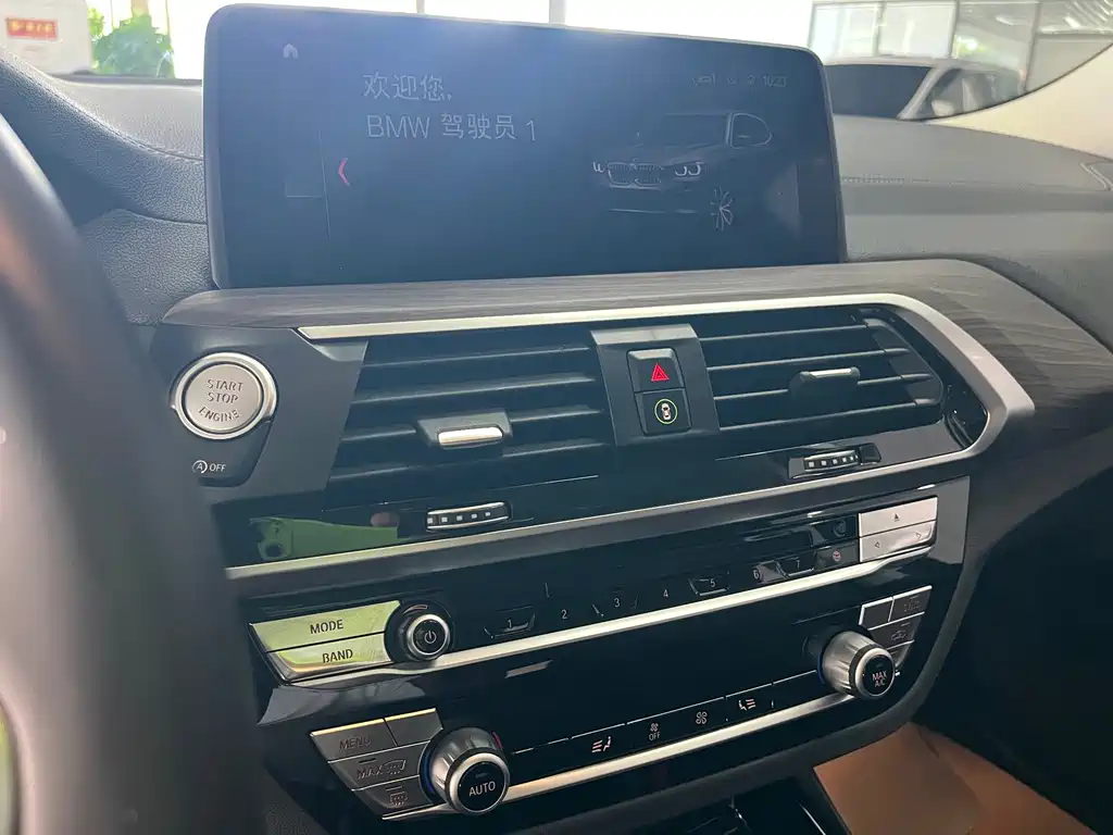 BMW X3 — миниатюра 12