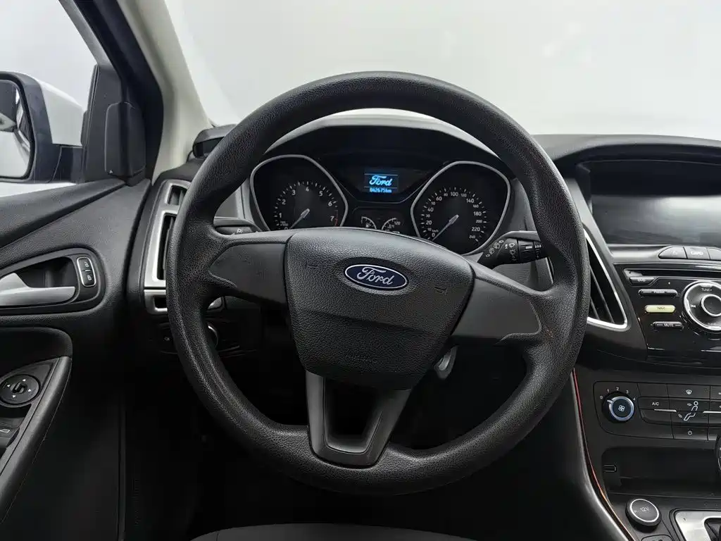 Ford Focus — миниатюра 11