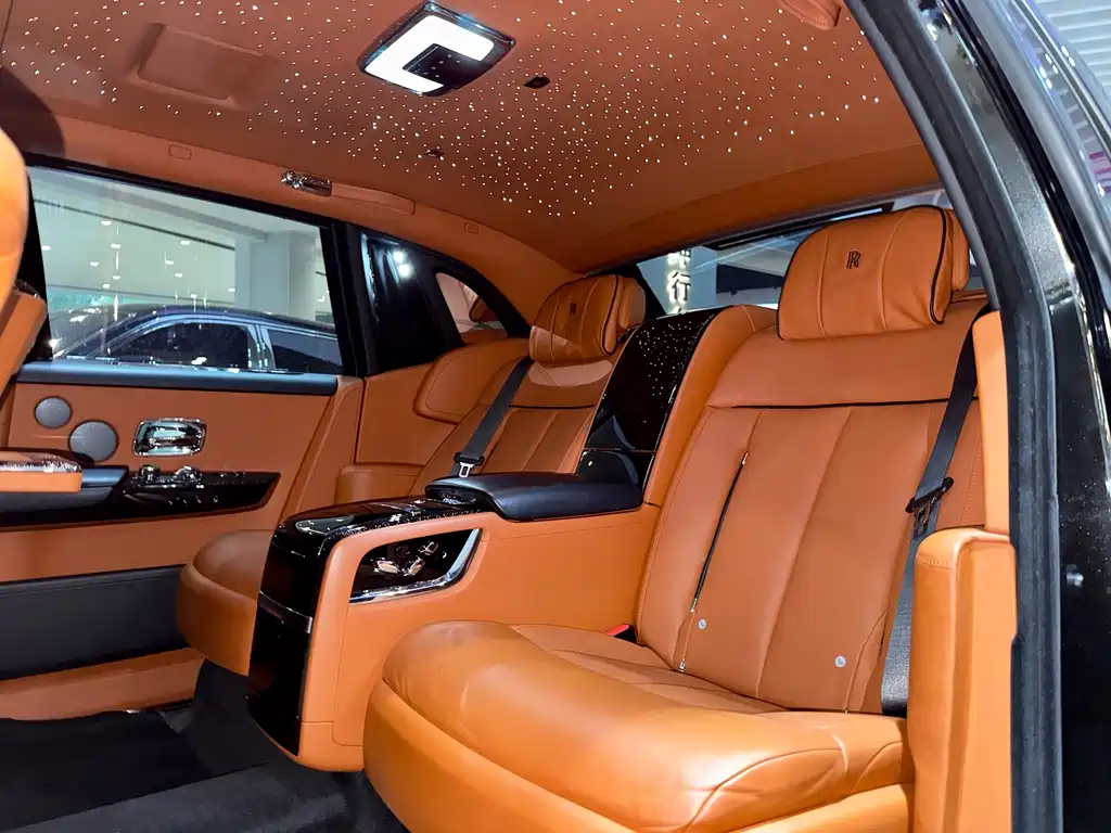 Rolls-Royce Phantom — миниатюра 15