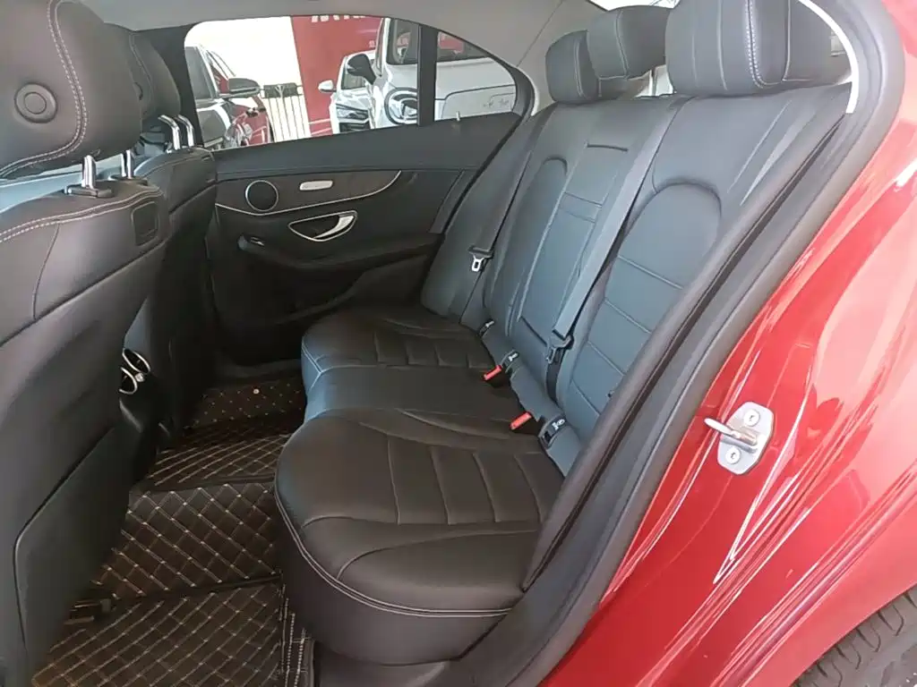 Mercedes-Benz C-Class — миниатюра 17