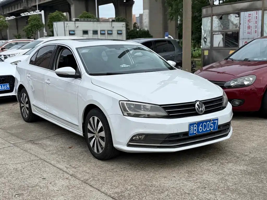 Купить Volkswagen Sagitar