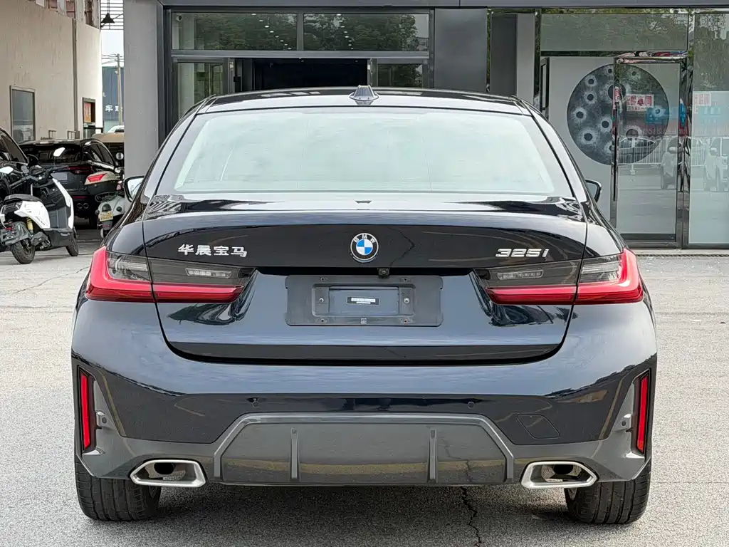 BMW 3 Series — миниатюра 3