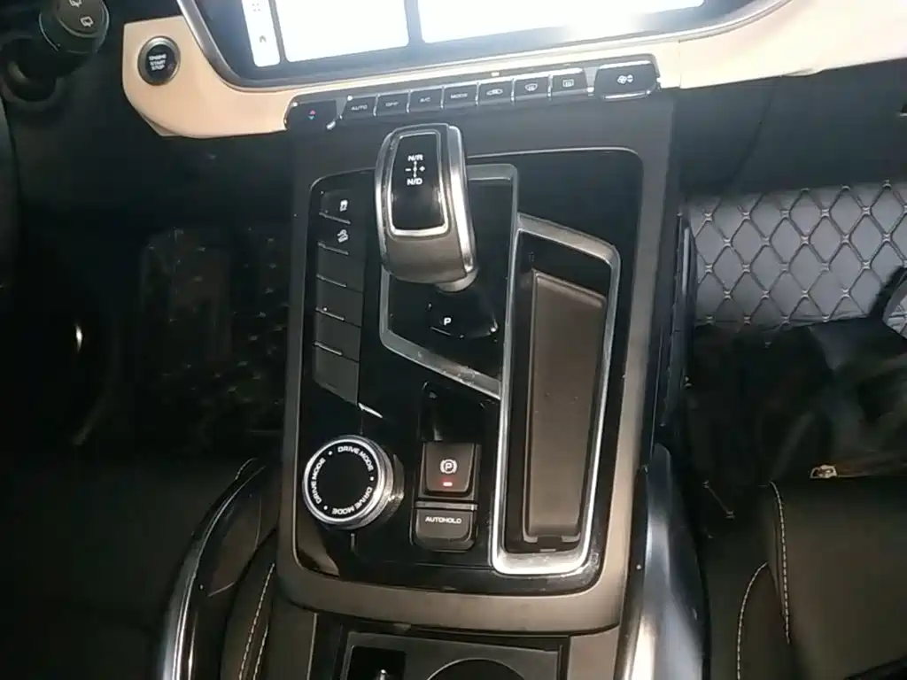 Geely Boyue — миниатюра 14