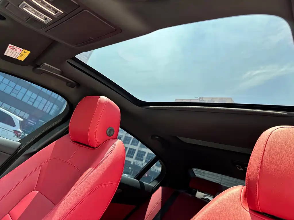 Jaguar XEL — миниатюра 9