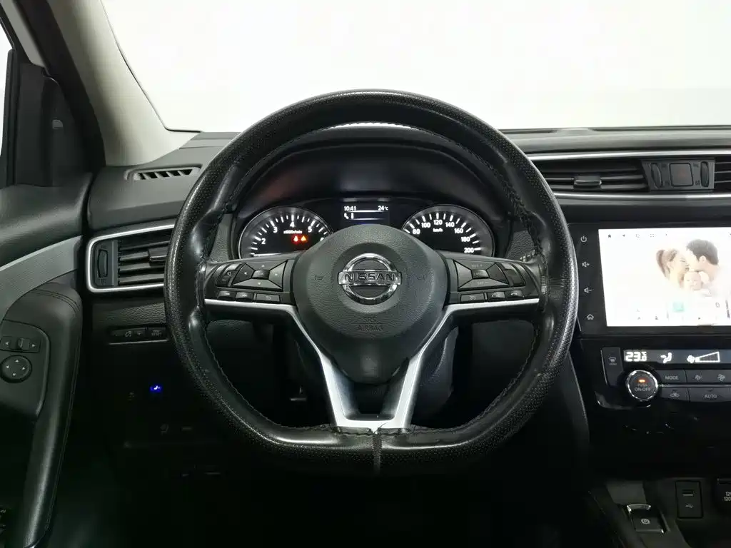 Nissan Qashqai — миниатюра 11