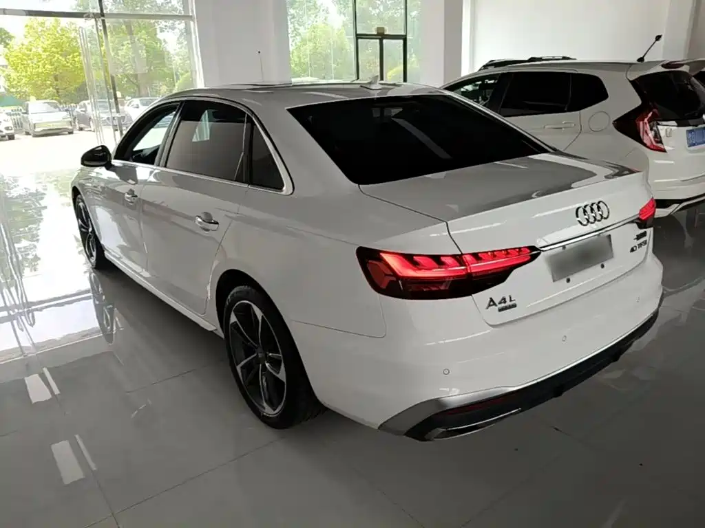 Audi A4L — миниатюра 5