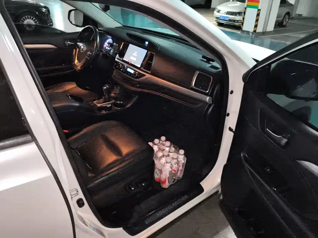 Toyota Highlander — миниатюра 18