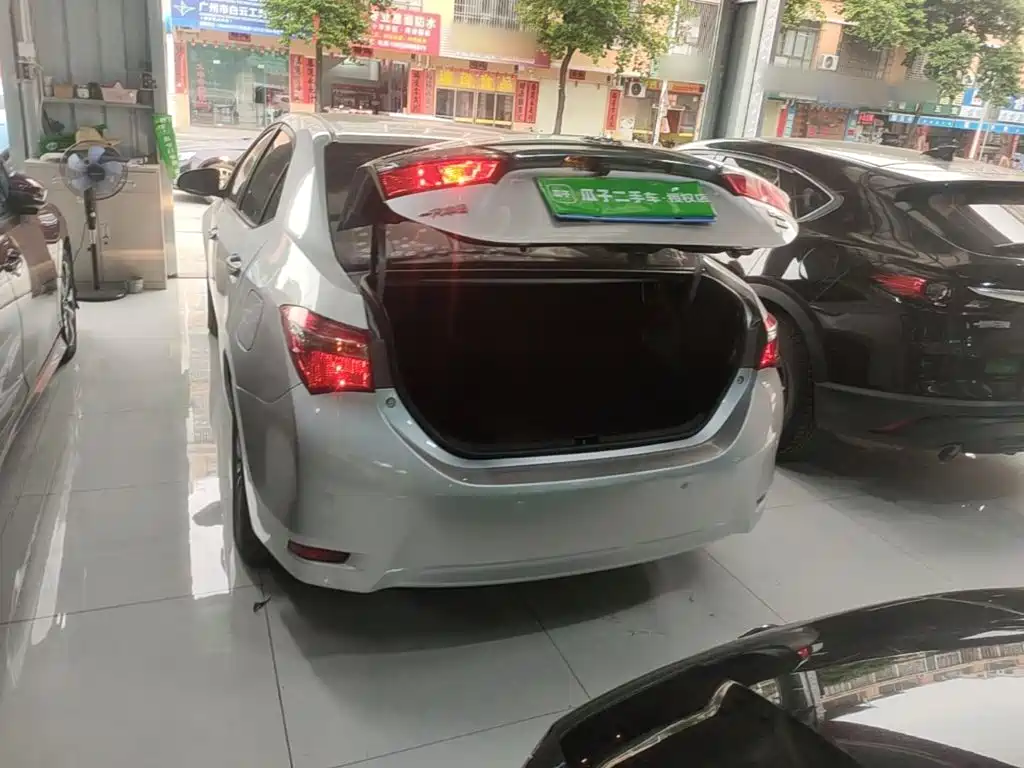 Toyota Corolla — миниатюра 19