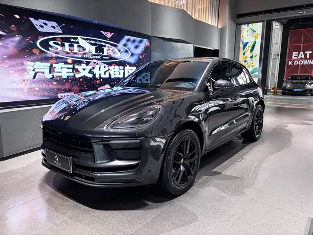 PORSCHE MACAN 2023