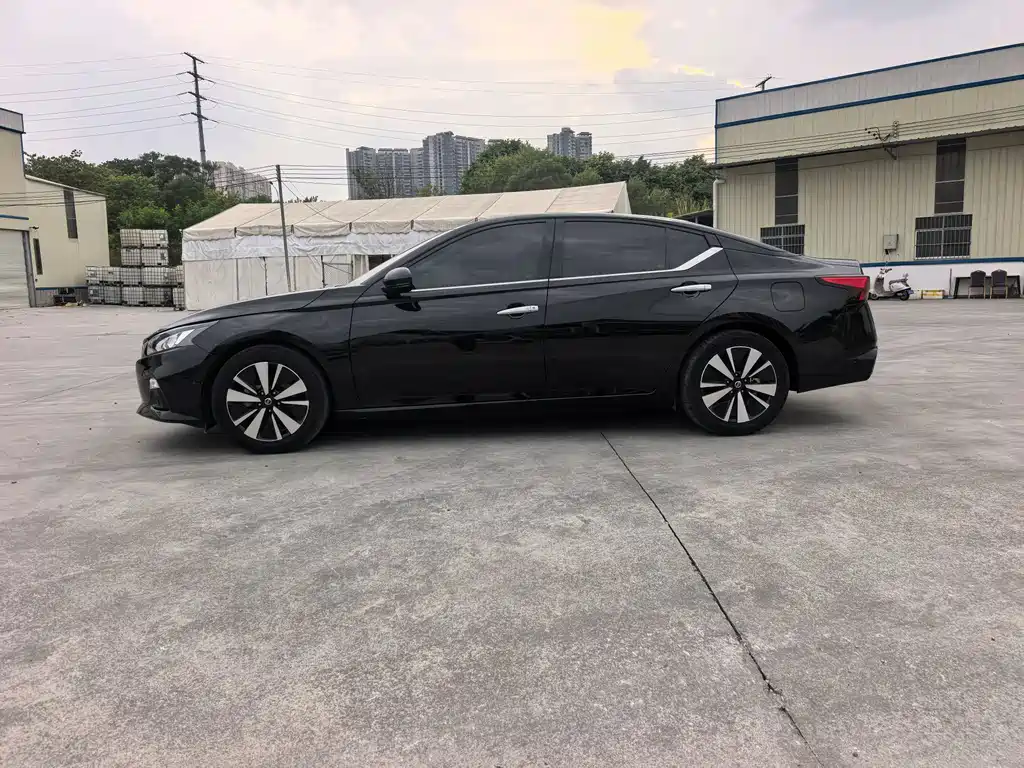 Nissan Teana — миниатюра 4