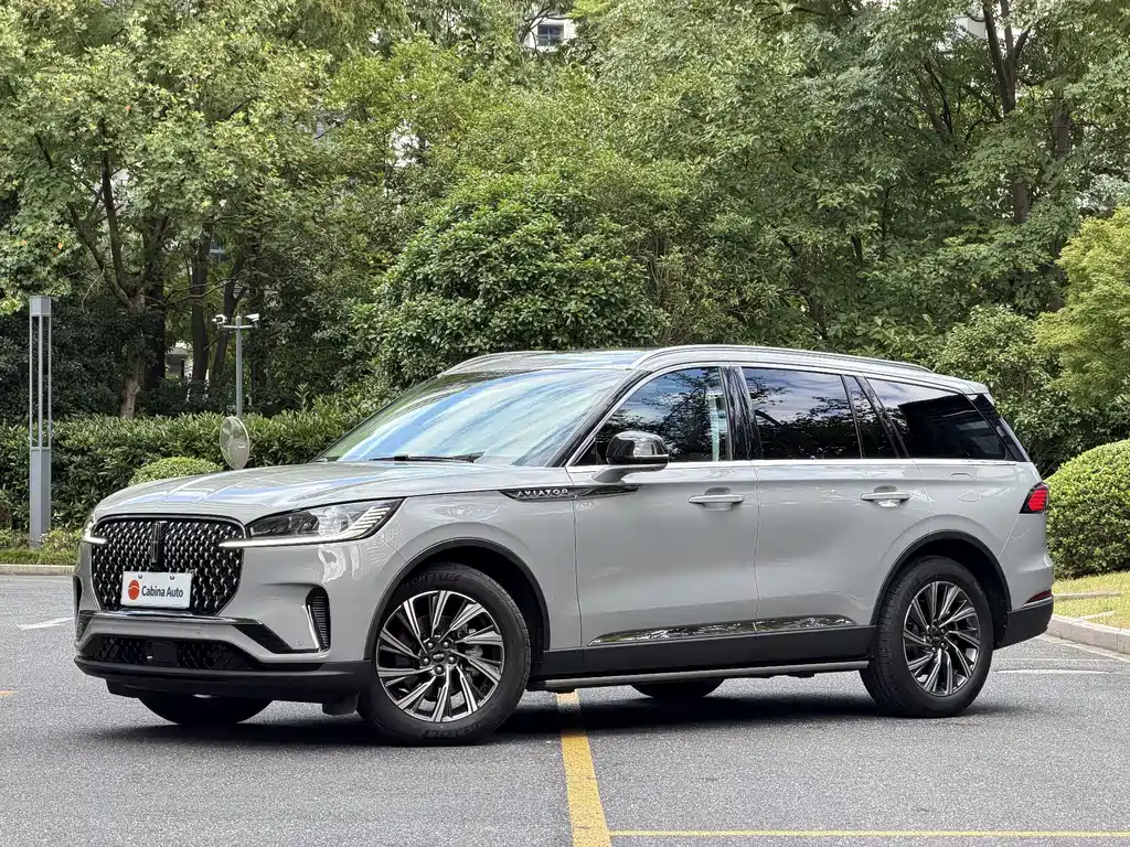 Lincoln Aviator