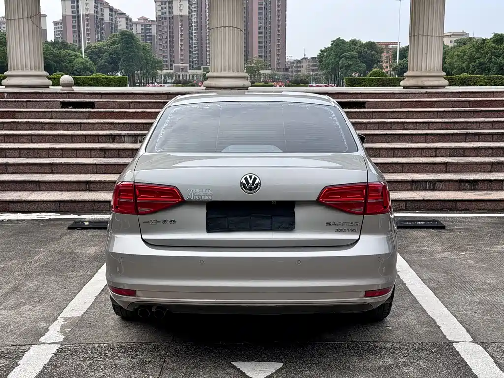 Volkswagen Sagitar — миниатюра 10