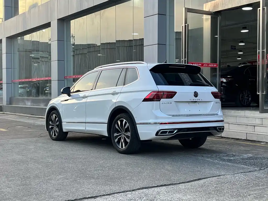 Volkswagen Tiguan L — миниатюра 4