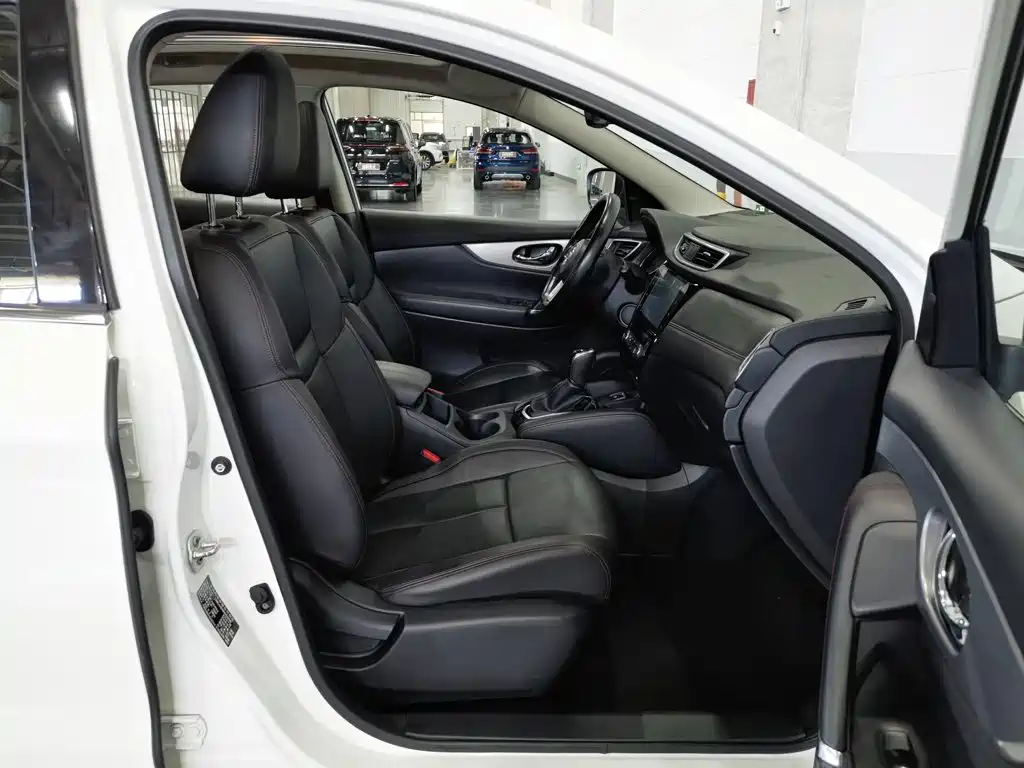 Nissan Qashqai — миниатюра 23
