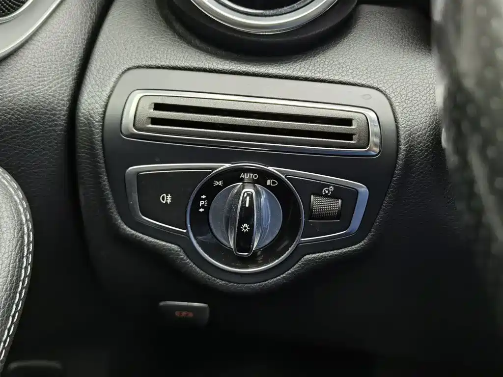 Mercedes-Benz C-Class — миниатюра 21
