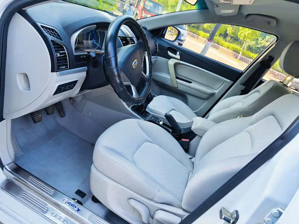 Geely Emgrand — миниатюра 4