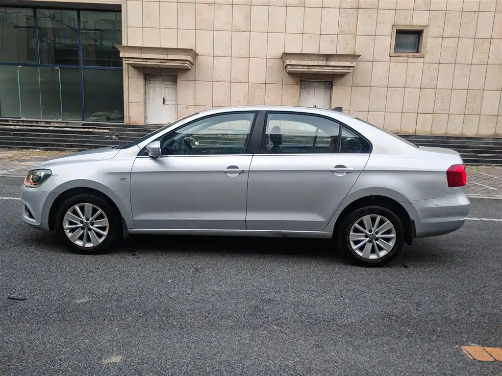 Volkswagen Jetta — миниатюра 11
