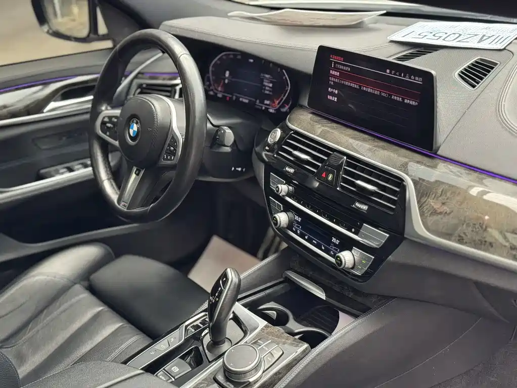 BMW 6 Series GT 630i Luxury Design Package, фото 7