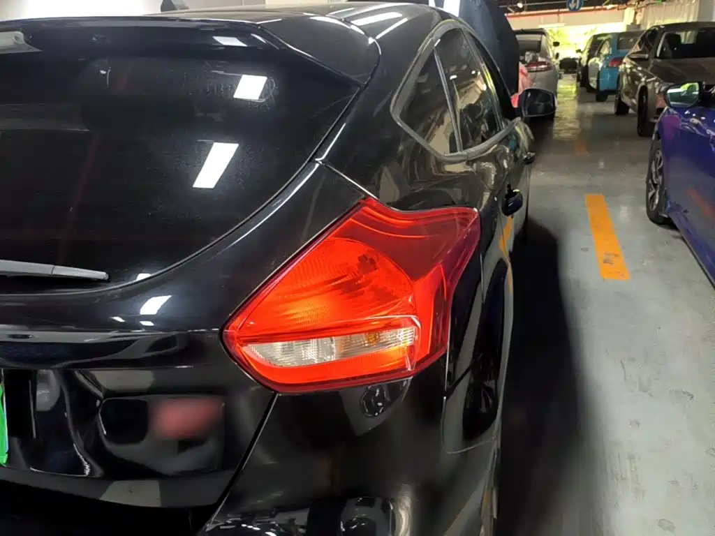 Ford Focus (Import) — миниатюра 8