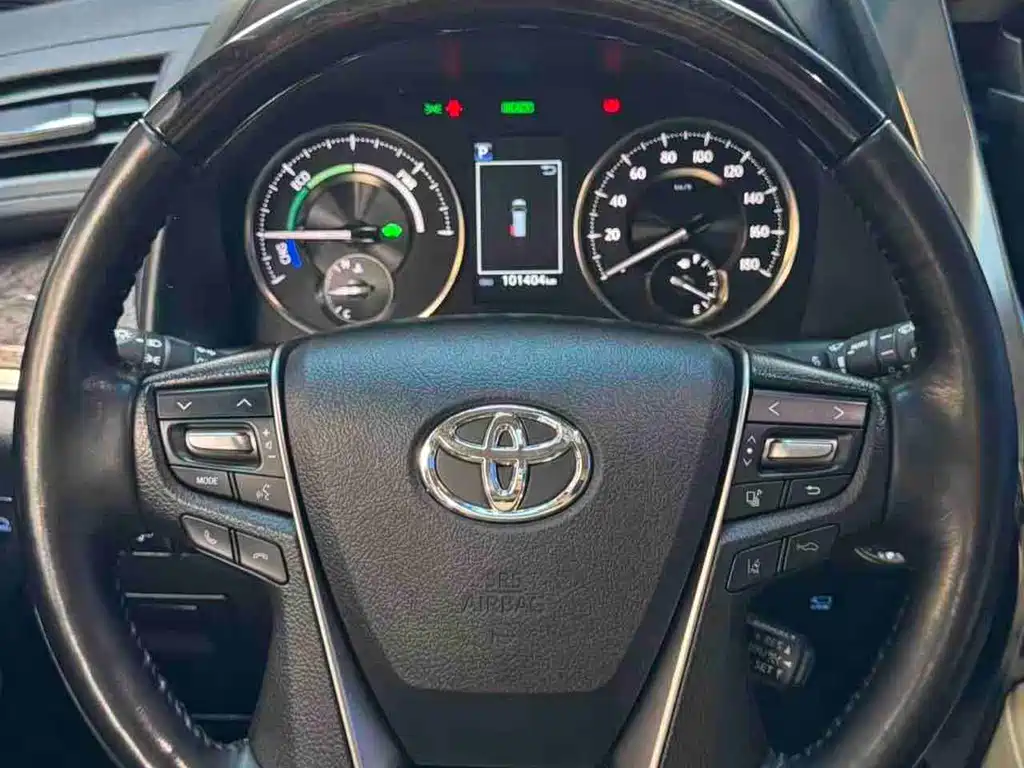 Toyota Vellfire — миниатюра 14