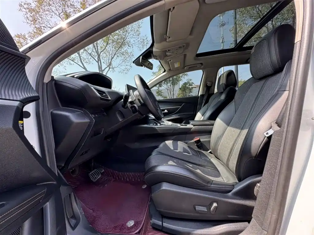 Peugeot 5008 2019 380THP 5 мест Elite
