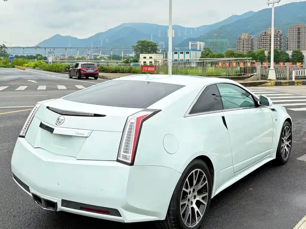 Cadillac CTS — миниатюра 4