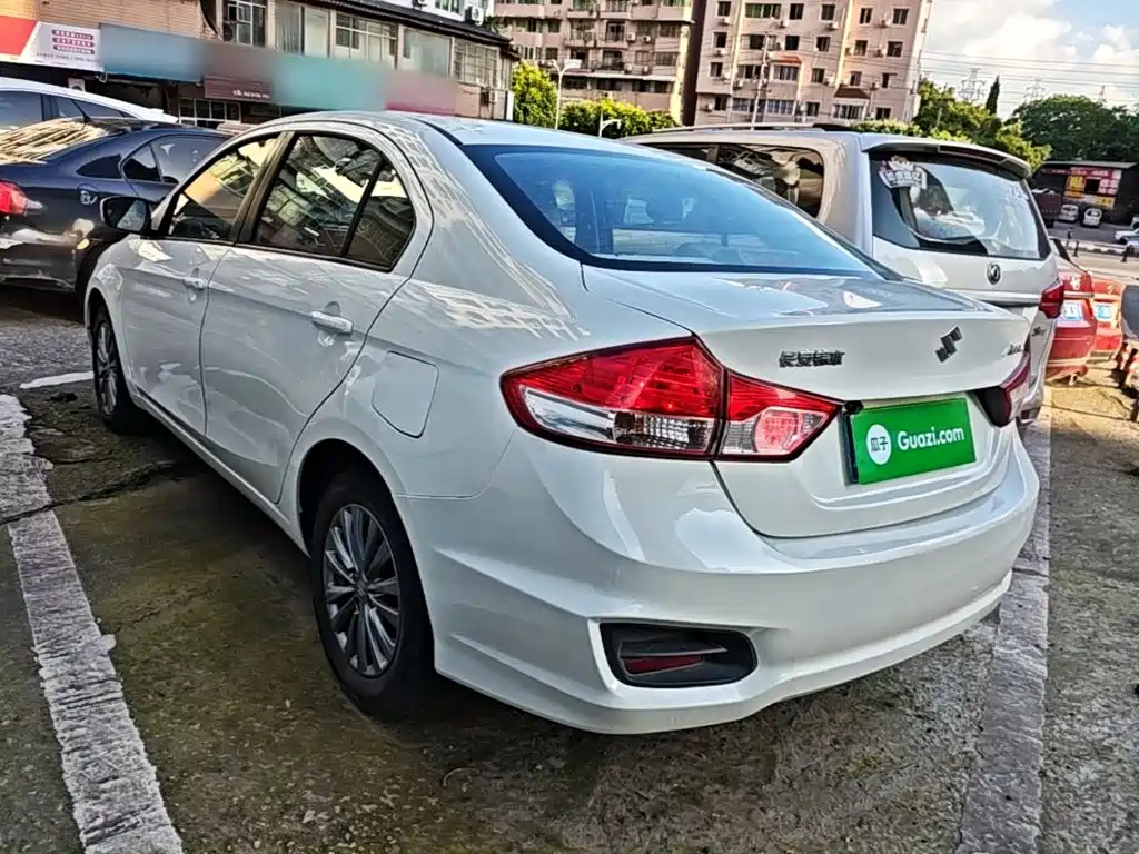 Suzuki Alivio — миниатюра 5