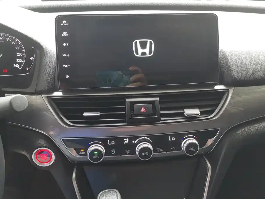 Honda Accord — миниатюра 13