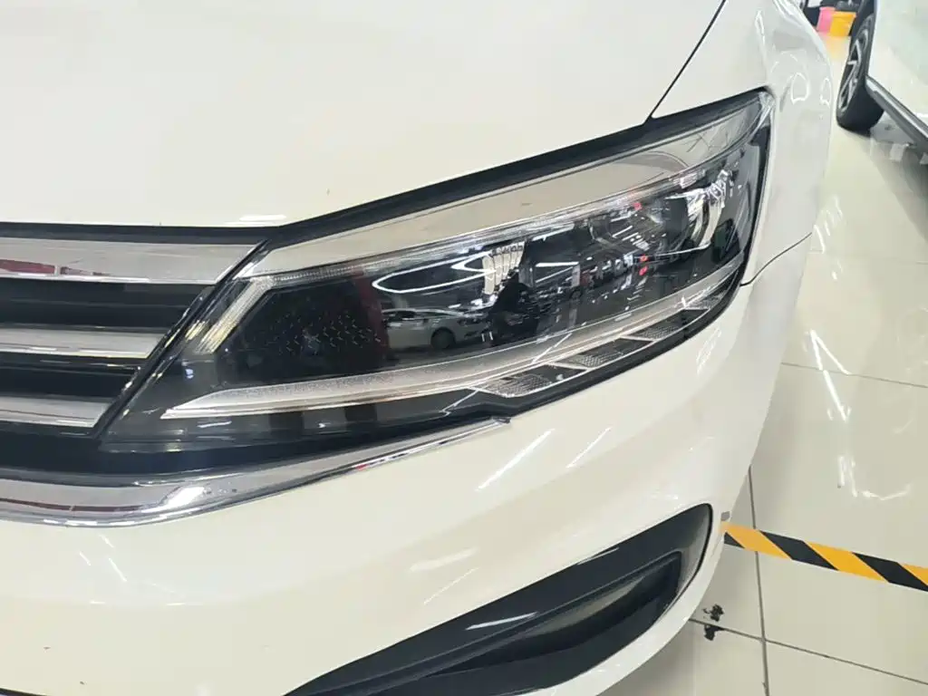 Volkswagen Lamando — миниатюра 24