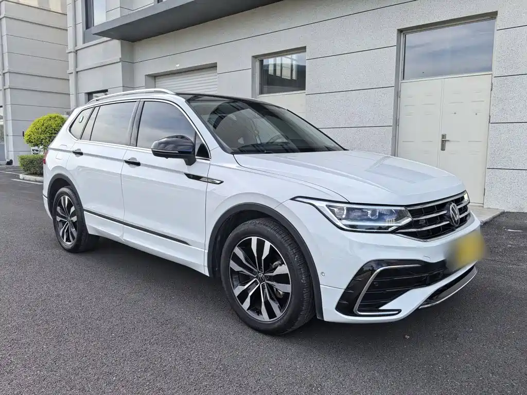 Volkswagen Tiguan L — миниатюра 7