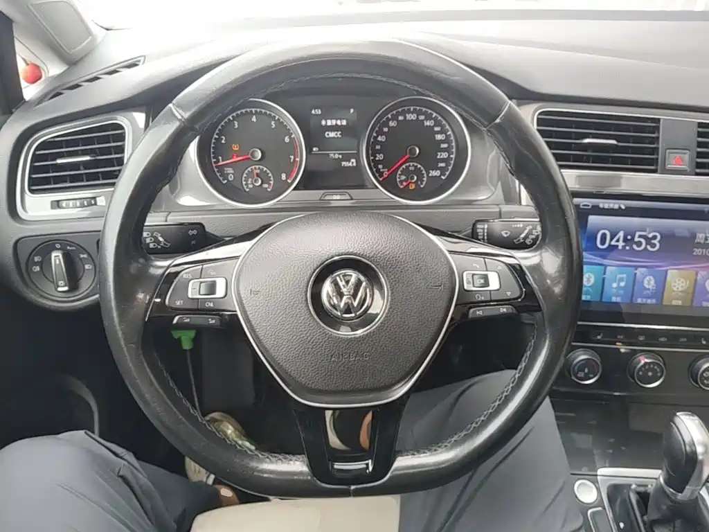 Volkswagen Golf — миниатюра 11