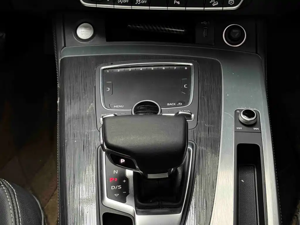 Audi Q5L — миниатюра 12
