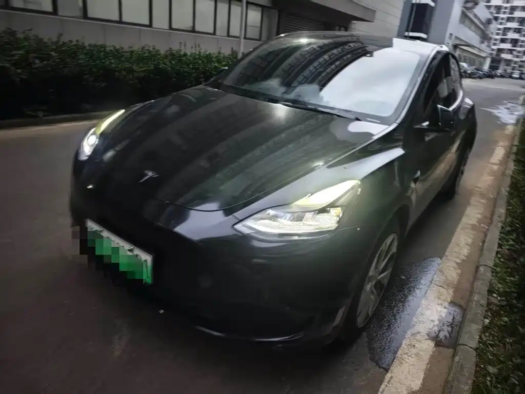 Tesla Model Y 2022