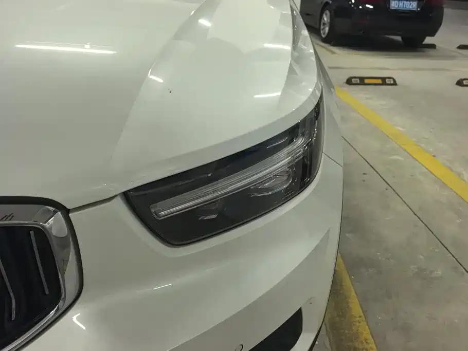 Volvo XC40 — миниатюра 5