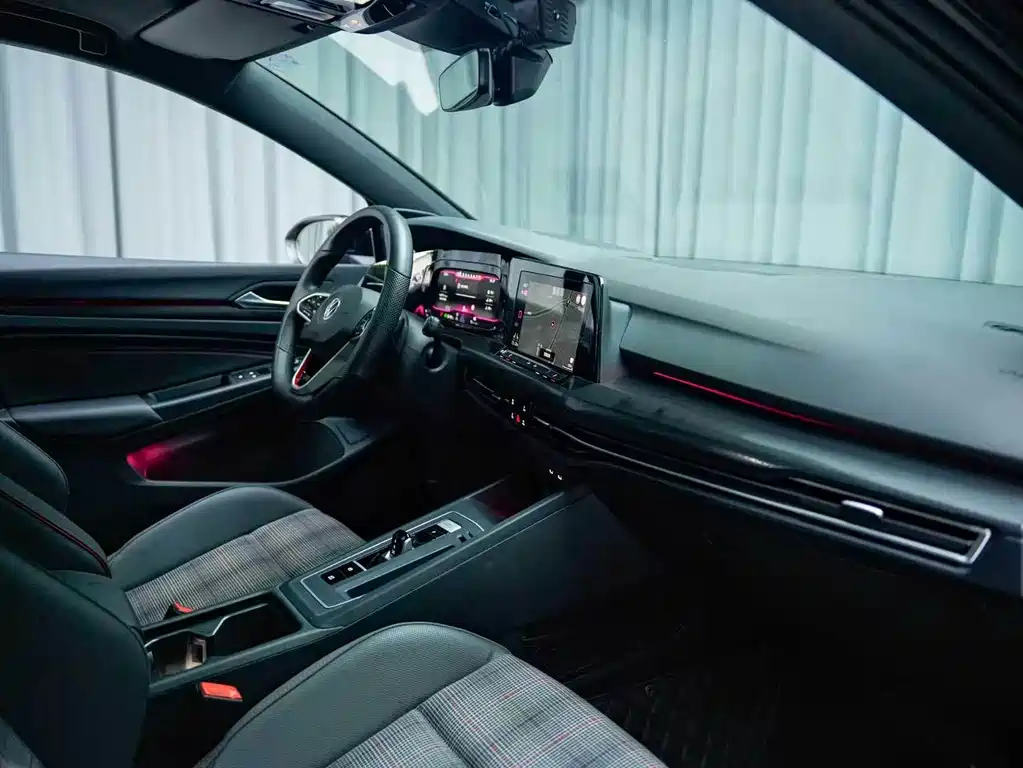 Volkswagen Golf GTI — миниатюра 7