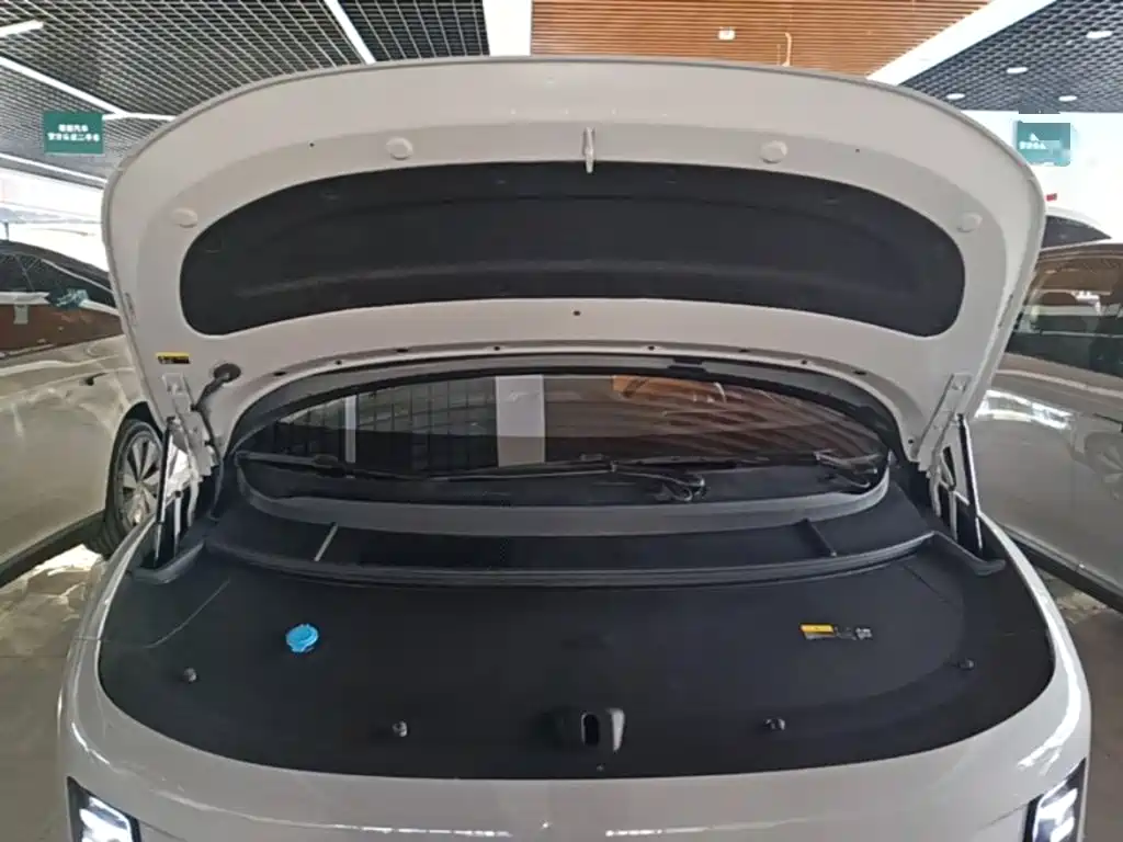 Li Auto Li i8 — миниатюра 20