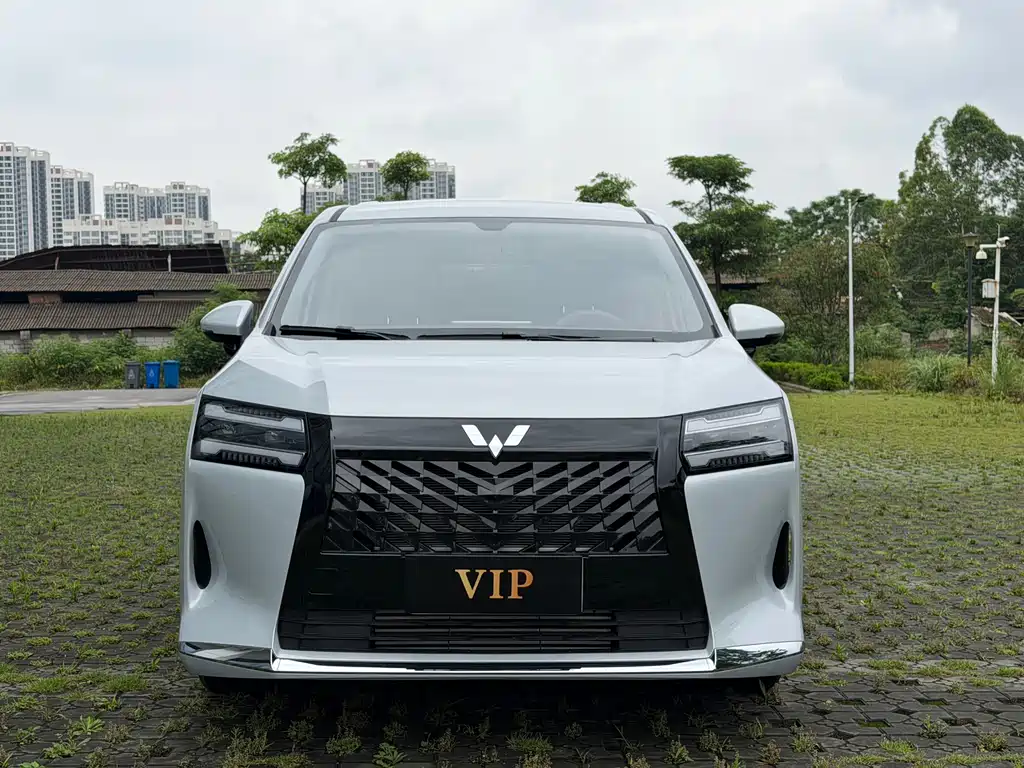 Wuling 730 2025 1.5T CVT Elite