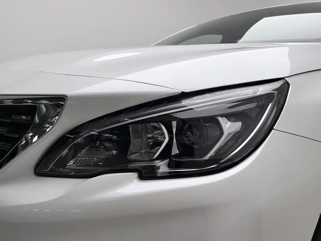 Peugeot 408 — миниатюра 7