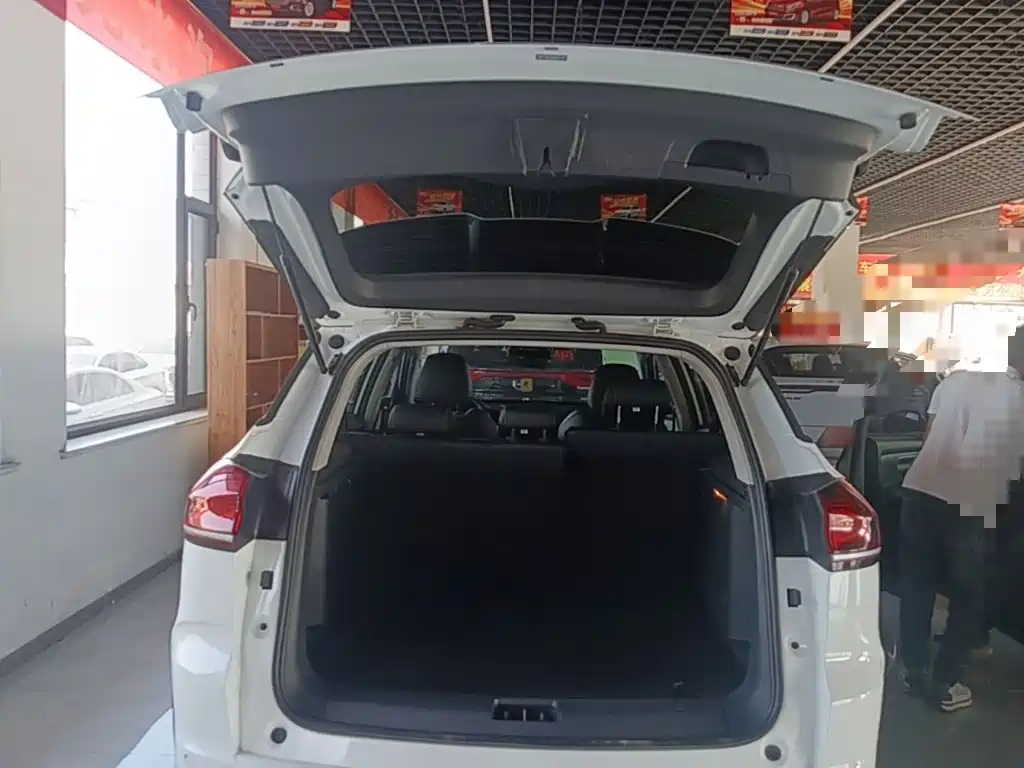 Geely Boyue — миниатюра 19