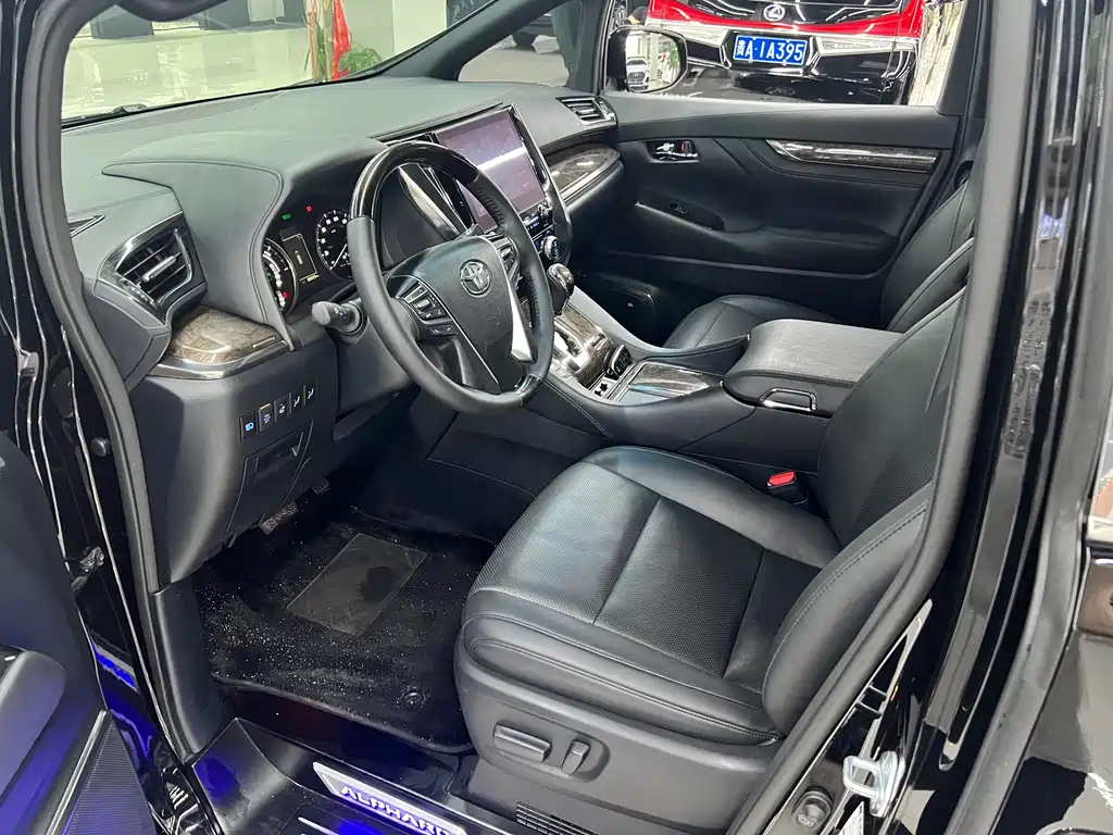 Toyota Alphard — фотографии объявления, Фото 22