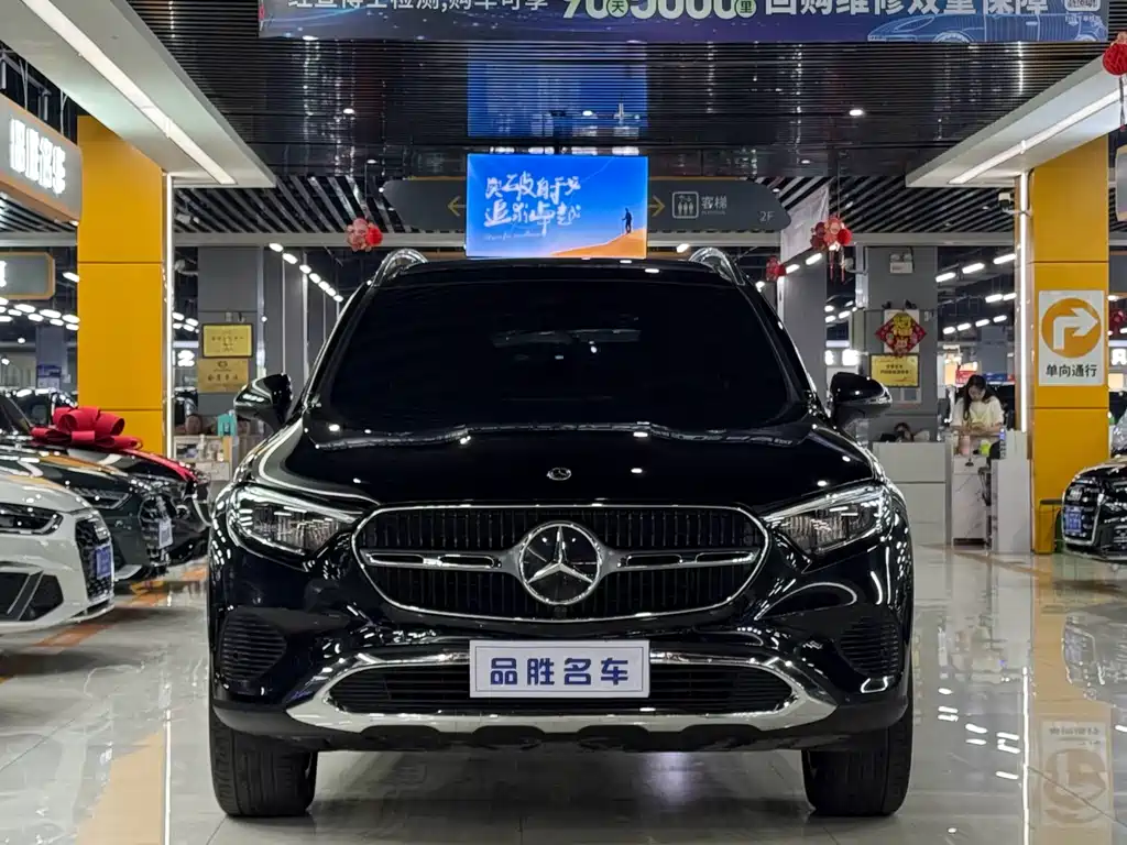 Mercedes-Benz GLC 2023 GLC 260 L 4MATIC 5 мест