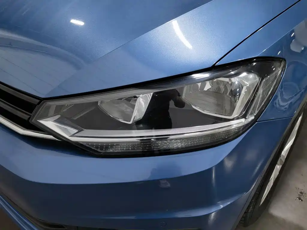 Volkswagen Touran — миниатюра 7